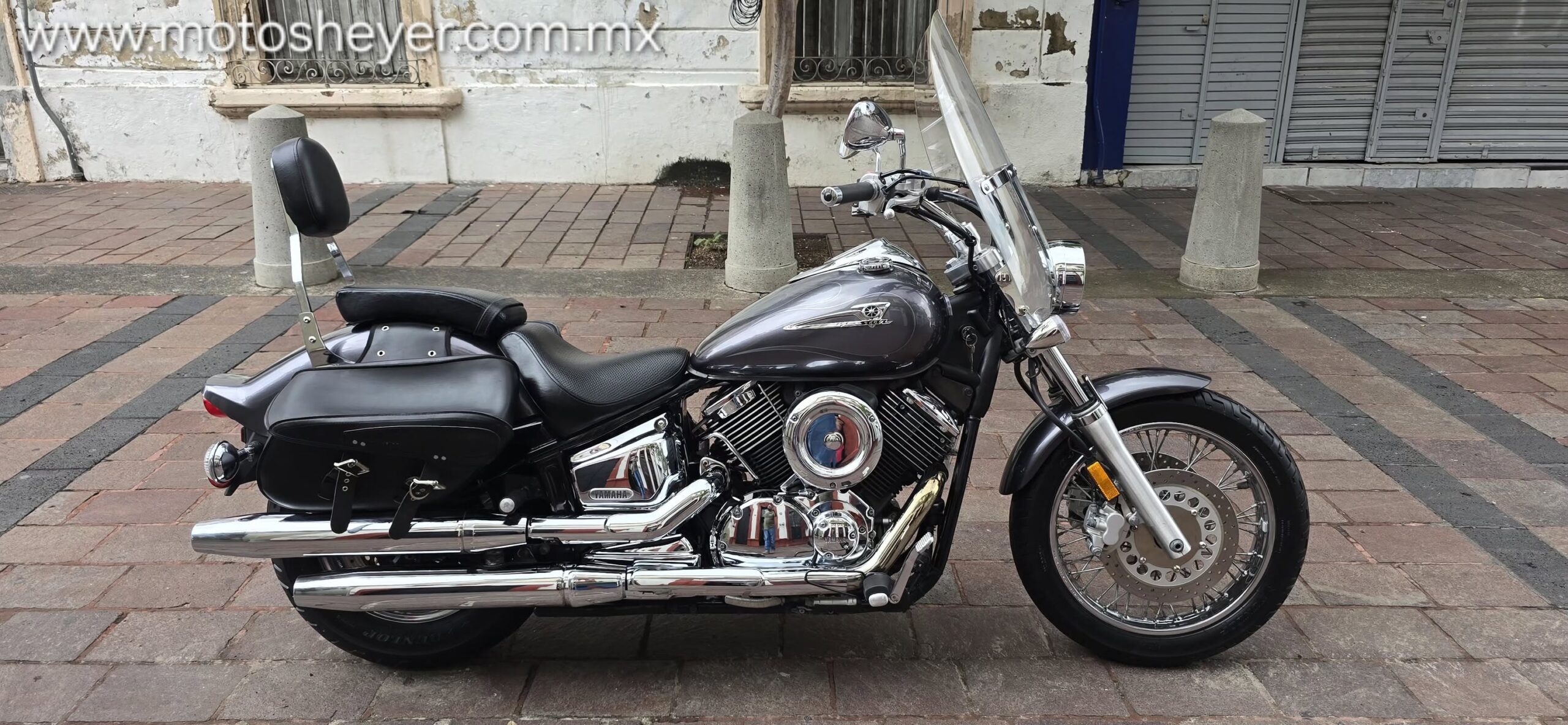 Yamaha v star clasic 1100 cc año 2005 vin 6441 millas 24335
