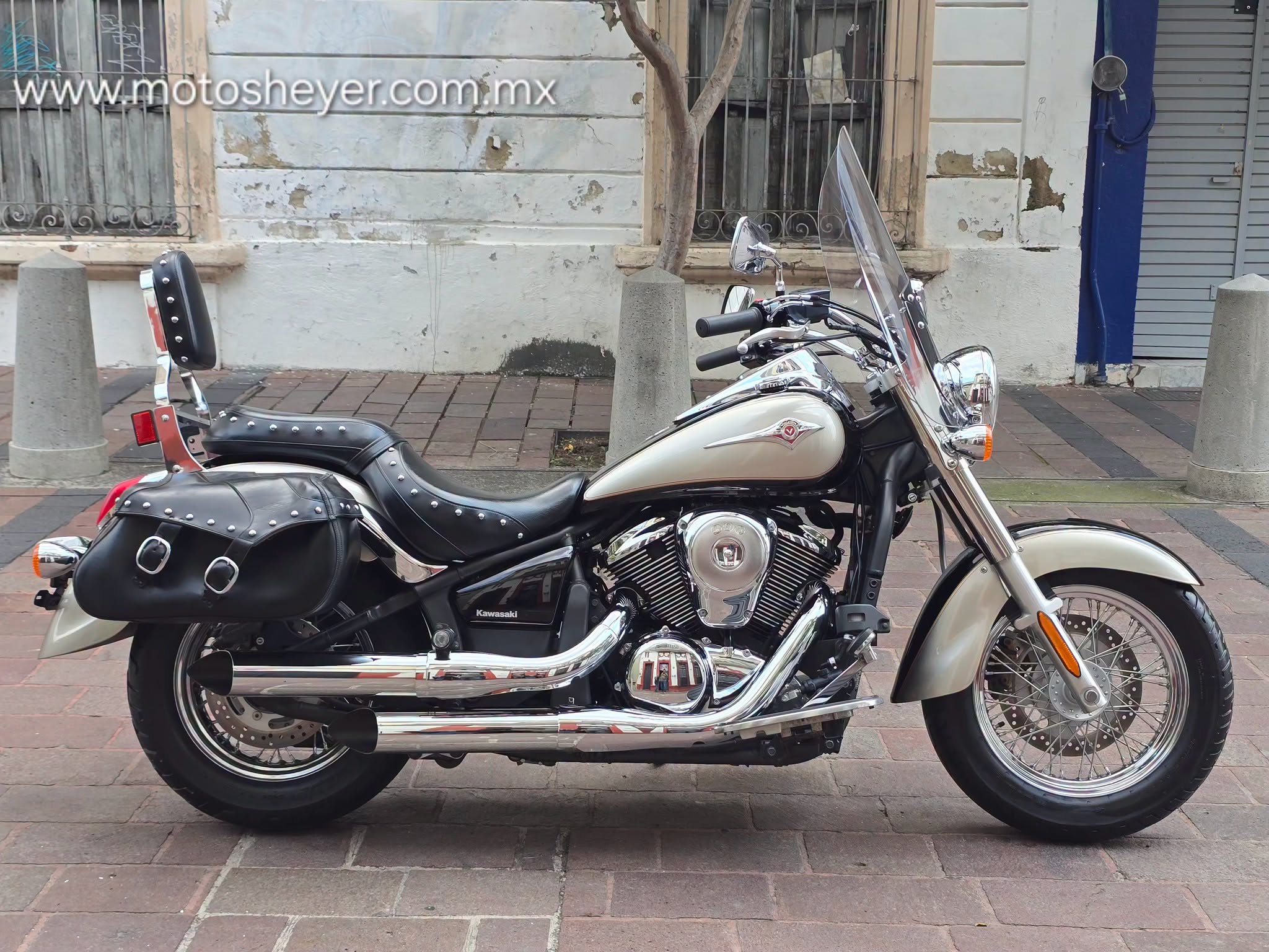 Kawasaki Vulcan clasic 900 cc año 2011 vin 2671 millas 3193